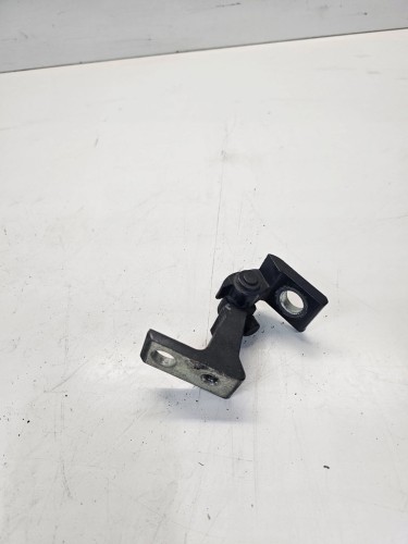ZAWIAS DRZWI PRAWY AUDI A1 8X Q3 8U A3 8V 8X0831404A
