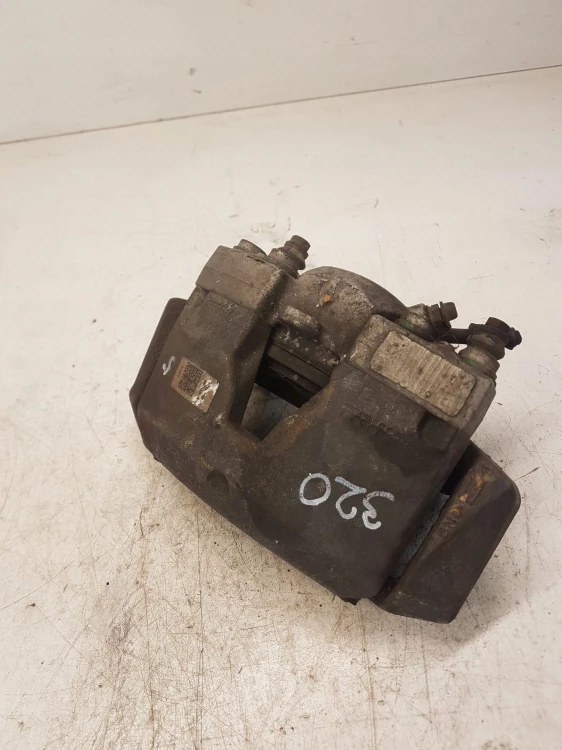 ZACISK HAMULCOWY PRAWY PRZÓD AUDI A6 C7 7 4G0106R