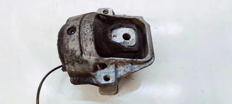 PODUSZKA SILNIKA LEWA LUB PRAWA Z CZUJNIKIEM AUDI A4 B8 A5 Q5 8R0199381C