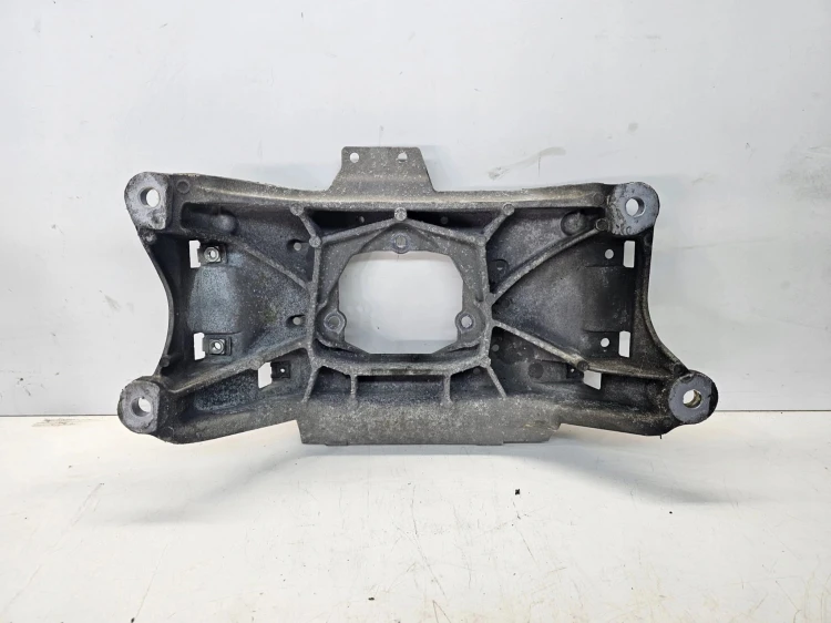ŁAPA PODPORA SKRZYNI BIEGÓW AUDI A4 B8 A5 8T Q5 8K0399263BH