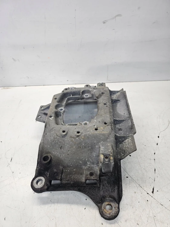 ŁAPA PODPORA SKRZYNI BIEGÓW AUDI A4 B8 A5 8T Q5 8K0399263BH