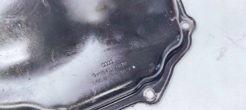 OBUDOWA ROZRZĄDU PRAWA AUDI A4 A6 3.2 06E109286F