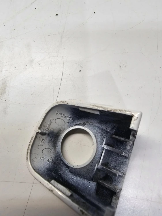 ZAŚLEPKA WKŁADKI ZAMKA AUDI A1 8X 8X0837879