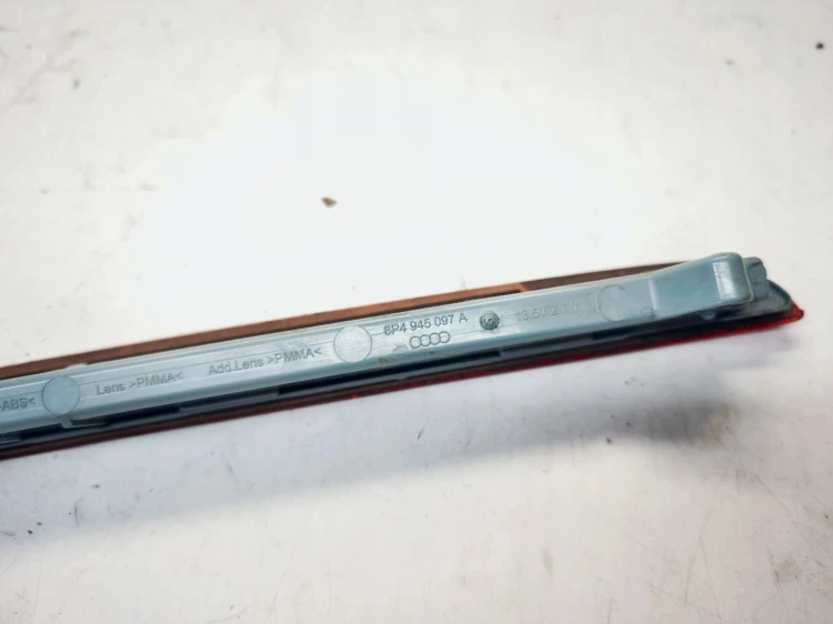 ŚWIATŁO STOP STOPU TRZECIE AUDI A3 8P LIFT S LINE 5-D 8P4945097A