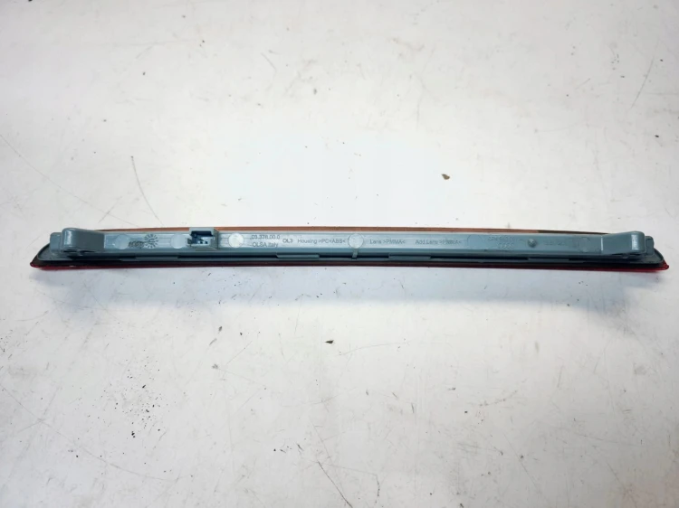 ŚWIATŁO STOP STOPU TRZECIE AUDI A3 8P LIFT S LINE 5-D 8P4945097A