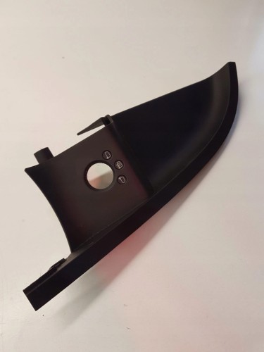 ZAŚLEPKA PRAWA PODŁOKIETNIKA AUDI A3 8P 8P3959558A