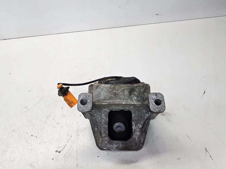 PODUSZKA SILNIKA L P AUDI A4 B8 A5 Q5 8K0199381PE
