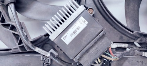 WENTYLATORY + OBUDOWA AUDI Q5 A4 A5 8K0121003M USZ
