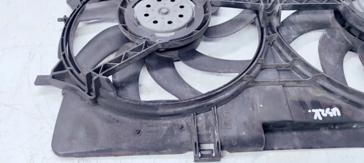WENTYLATORY + OBUDOWA AUDI Q5 A4 A5 8K0121003M USZ