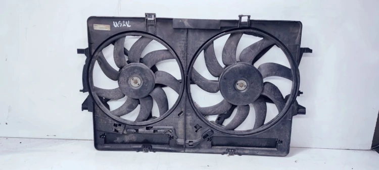 WENTYLATORY + OBUDOWA AUDI Q5 A4 A5 8K0121003M USZ