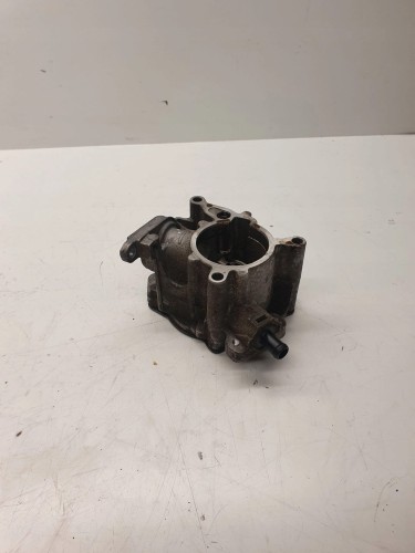 POMPA VACUM AUDI A4 A3 A6 VW 2,0 TFSI 06J145100C