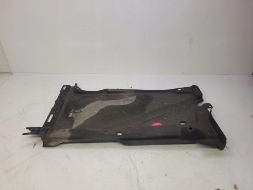 OSŁONA PODWOZIA LEWY TYŁ AUDI A6 C7 4G0825215E *2*