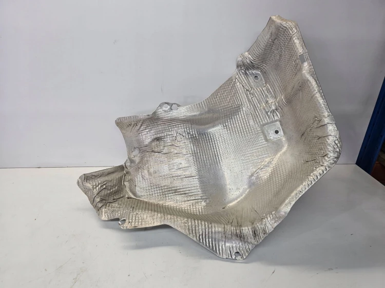 OSŁONA TERMICZNA LEWY TYŁ AUDI A4 B9 8W0804173C