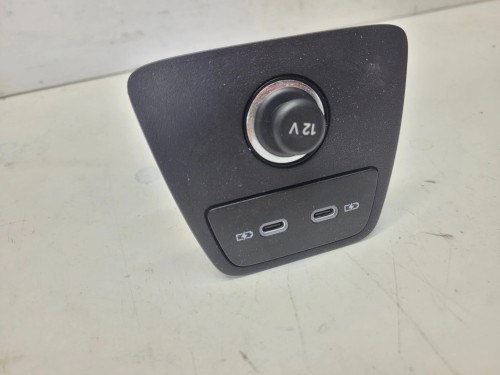 WEJŚCIE GNIAZDO PORT USB TYP C TYŁ AUDI Q4 E-TRON 89A863324A 2G6035954
