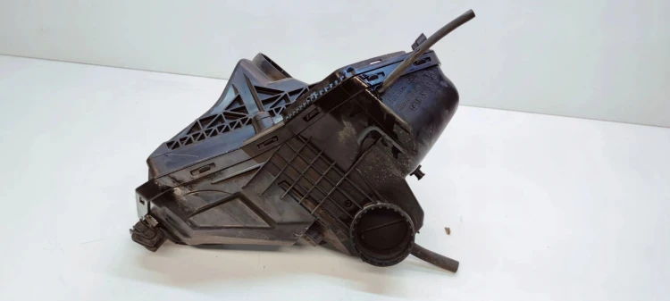 OBUDOWA FILTRA POWIETRZA AUDI A4 A5 Q5 8R0133837D 8R0133843C