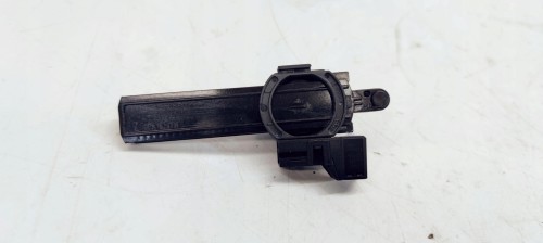SIŁOWNIK SCHOWKA AUDI A3 8V 8V1858309
