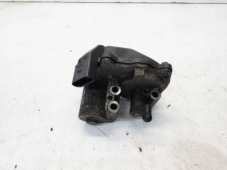 NASTAWNIK KLAP KOLEKTORA AUDI BOLKSWAGEN SEAT SKODA 06F133482B