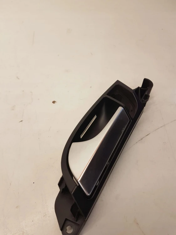 KLAMKA WEWNĘTRZNA LEWA PRZÓD AUDI Q7 4L0837019