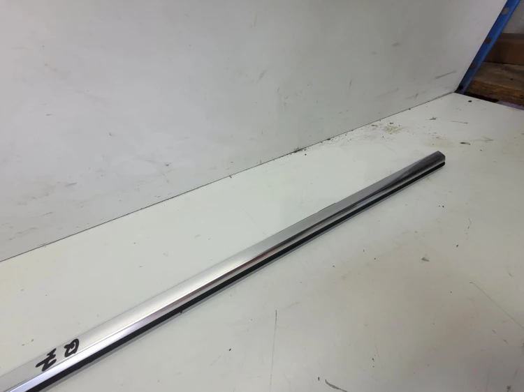 LISTWA CHROM DRZWI PRAWY TYŁ AUDI Q7 4M 4M0853764 3Q7