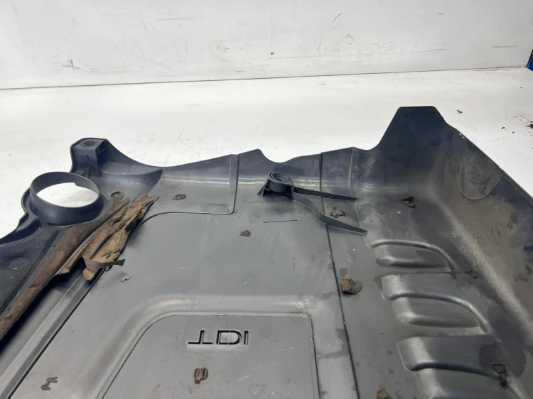 OSŁONA POKRYWA SILNIKA AUDI A6 C7 03L103925L