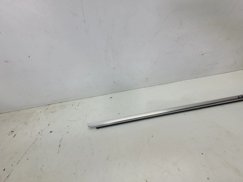 LISTWA CHROM DRZWI PRAWY PRZÓD AUDI Q7 4M 4M0853284 3Q7