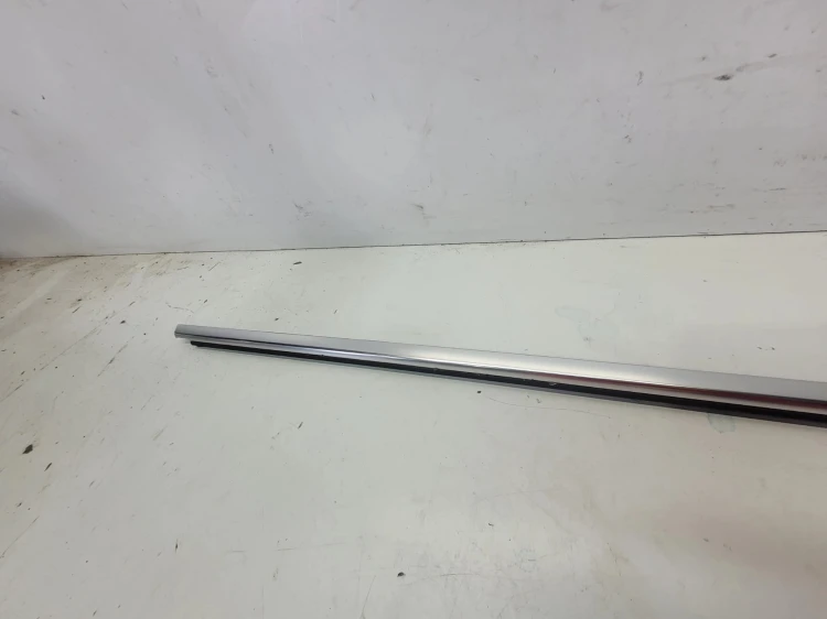 LISTWA CHROM DRZWI PRAWY PRZÓD AUDI Q7 4M 4M0853284 3Q7