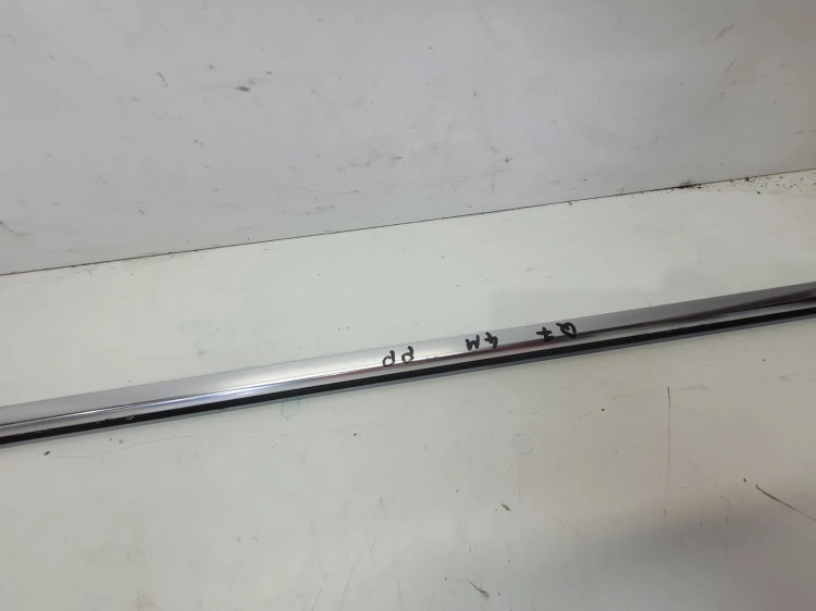 LISTWA CHROM DRZWI PRAWY PRZÓD AUDI Q7 4M 4M0853284 3Q7