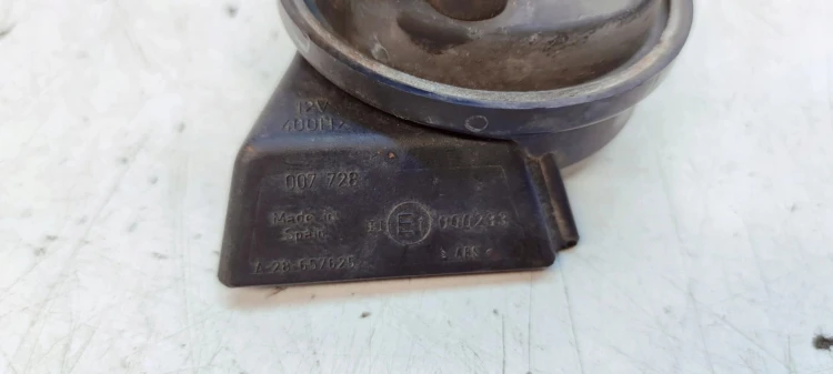 KLAKSON SYGNAŁ LOW AUDI A4 B7 8E0951221C