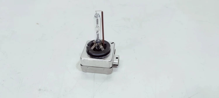 ŻARÓWKA ŻARNIK AUDI VOLKSWAGEN SETA SKODA OSRAM D1S 35W 06J