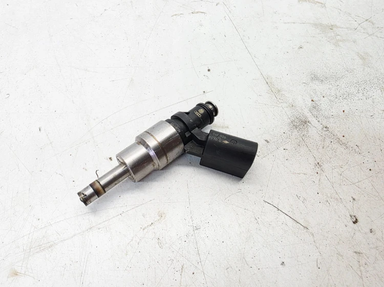 WTRYSKIWACZ WTRYSK PALIWA AUDI VOLKSWAGEN SEAT 2.0 TFSI TSI 06F906036G