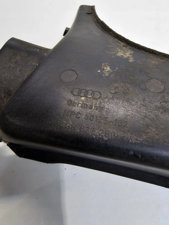 OSŁONA ZAŚLEPKA ZAWIASU PRAWY TYŁ AUDI A7 4G 4G8827280