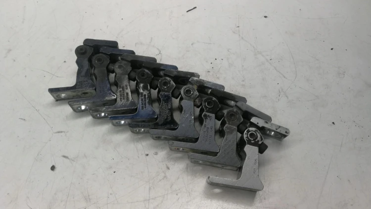 ZAWIAS DRZWI LEWY AUDI A4 B8 A5 8T Q5 8K0831401B