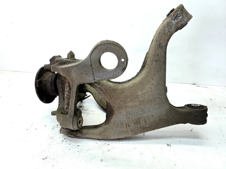 ZWROTNICA PIASTA WAHACZ PRAWY TYŁ AUDI A4 B8 A5 8T A6 C7 8K0505436AB