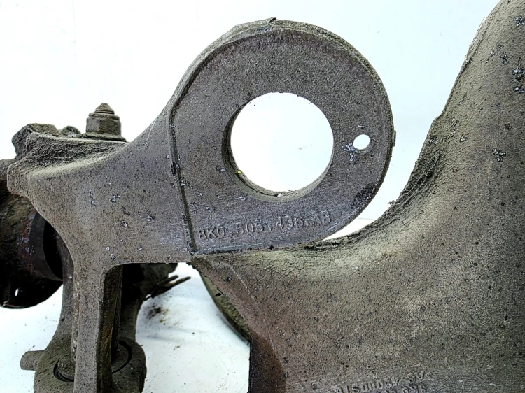 ZWROTNICA PIASTA WAHACZ PRAWY TYŁ AUDI A4 B8 A5 8T A6 C7 8K0505436AB