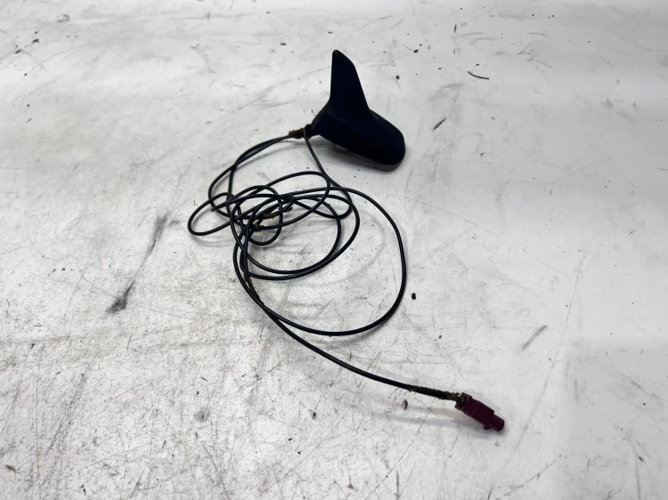 ANTENA LOTKA REKIN AUDI A4 B6 B7 8E9035503N