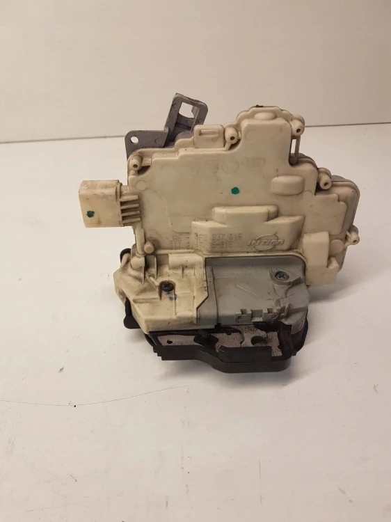 ZAMEK DRZWI LEWY PRZÓD AUDI A6 C6 4F2837015 8-PIN