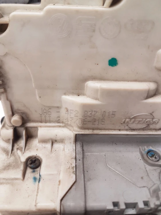 ZAMEK DRZWI LEWY PRZÓD AUDI A6 C6 4F2837015 8-PIN