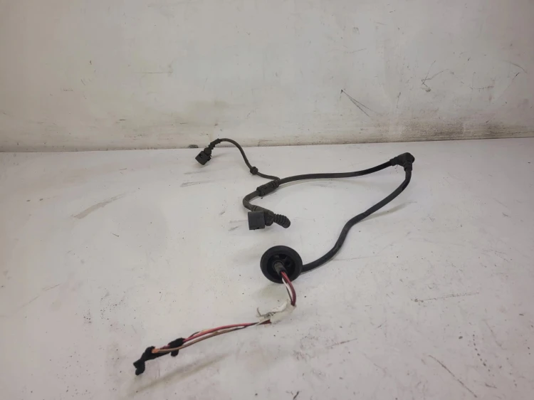 WIĄZKA ZACISKU LEWY TYŁ AUDI A4 B9 A5 8W0972253