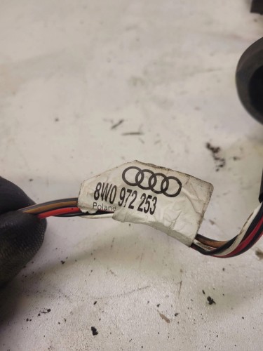WIĄZKA ZACISKU LEWY TYŁ AUDI A4 B9 A5 8W0972253