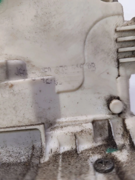 ZAMEK DRZWI PRAWY TYŁ AUDI A4 B6 B7 8E0839016AB