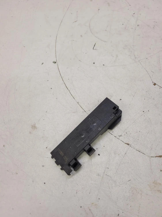WZMACNIACZ ANTENY KESSY AUDI A4 A5 Q7 4M0907247A