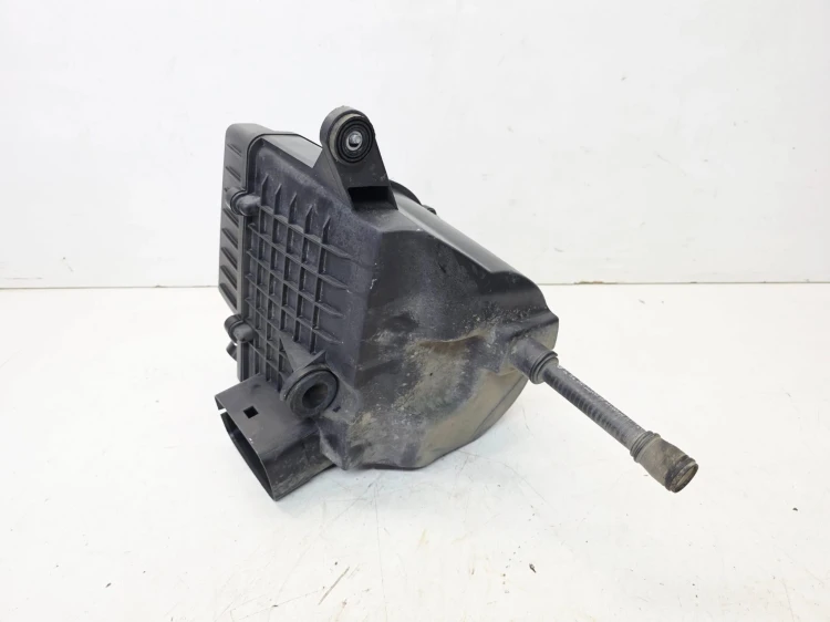 OBUDOWA FILTRA POWIETRZA AUDI A1 8X VOLKSWAGEN SEAT SKODA 6R0129607C