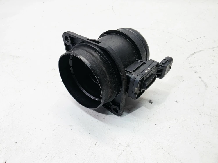 PRZEPŁYWOMIERZ CZUJNIK MASY POWIETRZA AUDI VOLKSWAGEN SEAT SKODA 04L906461B