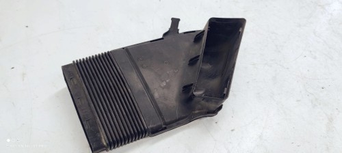 DOLOT WLOT POWIETRZA AUDI A4 B7 8E0129617D