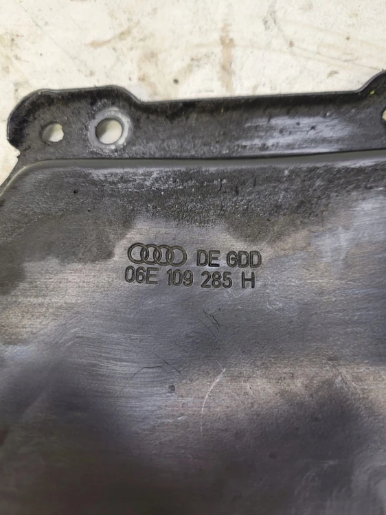 OBUDOWA ROZRZĄDU AUDI S4 S5 A6 3.0 TFSI 06E109285H