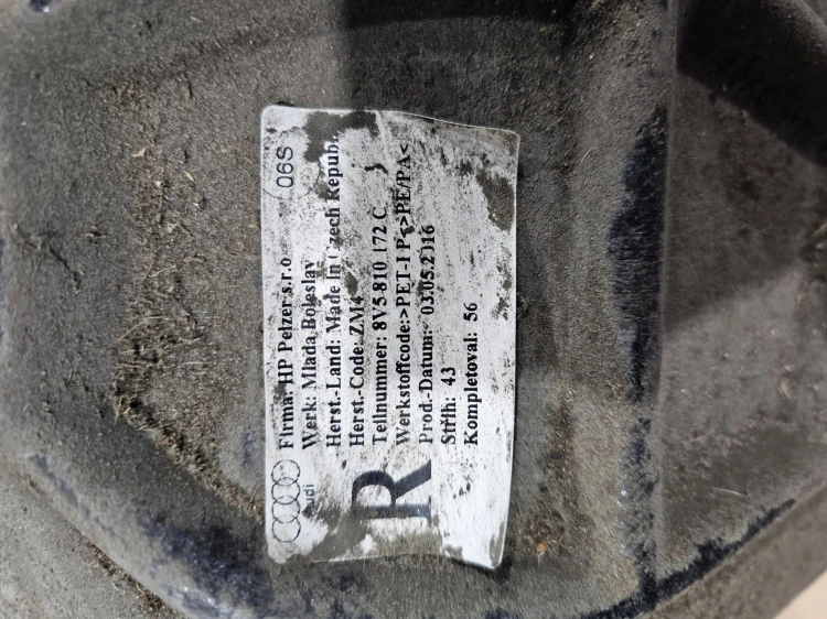 NADKOLE PRAWY TYŁ AUDI A3 8V 8V5810172C SEDAN ORYGINAŁ
