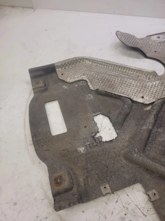 OSŁONA PODWOZIA TUNELU AUDI A4 B8 LIFT 8K0825209A *1*