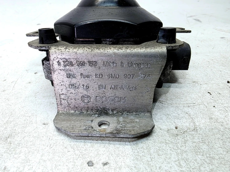 RADAR CZUJNIK DISTRONIC SENSOR ACC PRAWY AUDI Q7 4M 4M0907561E 4M0907574