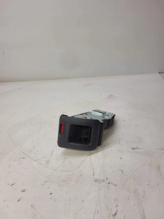 ZAMEK KANAPY LEWY TYŁ AUDI A3 8P VW 1K0885681F