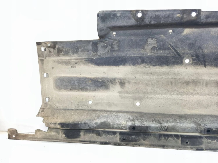 OSŁONA PŁYTA PODWOZIA LEWA DUŻA AUDI Q5 8R LIFT 8R0825207E